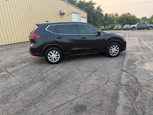 Used 2017 Nissan Rogue S image 7