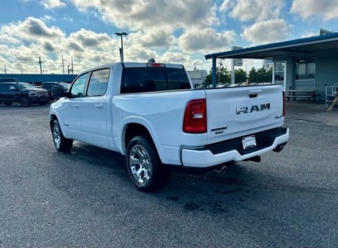 New 2026 RAM 1500 4x4 Crew Cab image 10