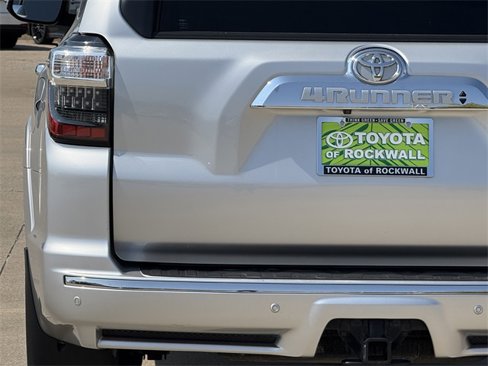 Used 2021 Toyota 4Runner Limited image 12