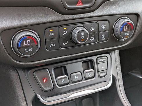 Used 2021 GMC Terrain SLE image 42