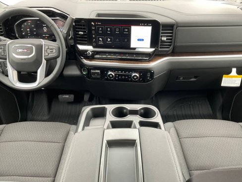 New 2026 GMC Sierra 1500 Elevation image 3