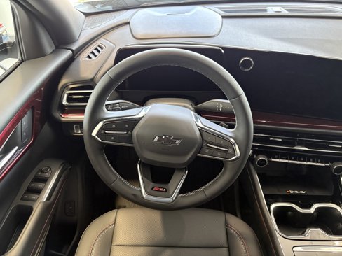 New 2026 Chevrolet Traverse Z71 w/ Driver Confidence Package image 11