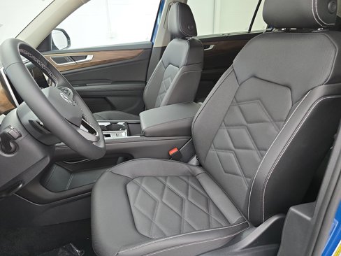 New 2026 Volkswagen Atlas SE image 16