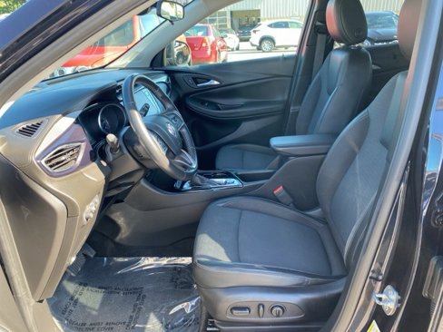 Used 2021 Buick Encore GX Select image 9