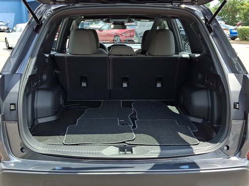 Used 2025 Subaru Forester image 31