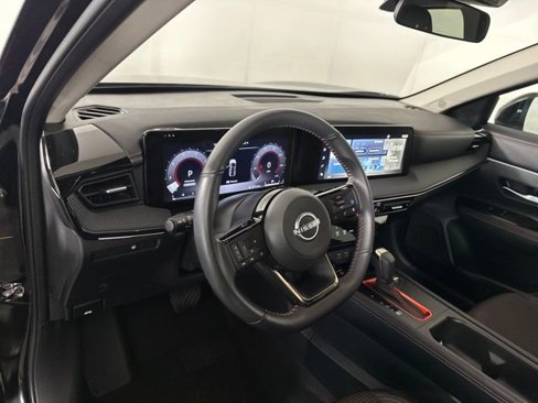 Certified 2025 Nissan Kicks SR image 13