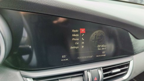 Used 2017 Alfa Romeo Giulia image 16