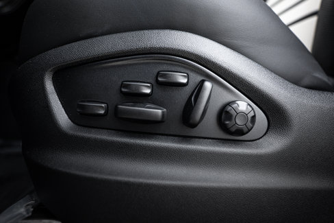 New 2025 Porsche Cayenne Turbo image 18