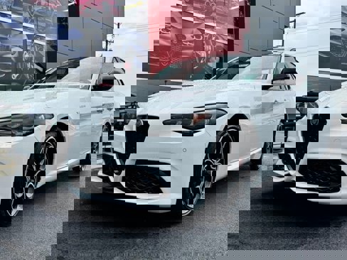 New 2025 Alfa Romeo Giulia AWD image 23