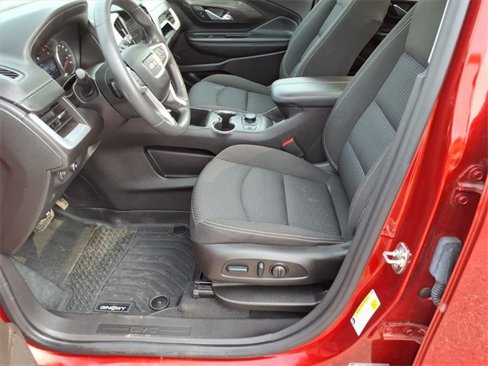Used 2024 GMC Terrain SLE w/ Driver Convenience Package image 11