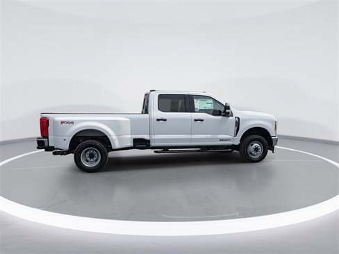 New 2026 Ford F350 XLT image 9