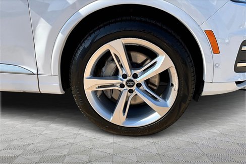 Used 2019 Audi Q7 3.0T Prestige w/ Prestige Package image 8