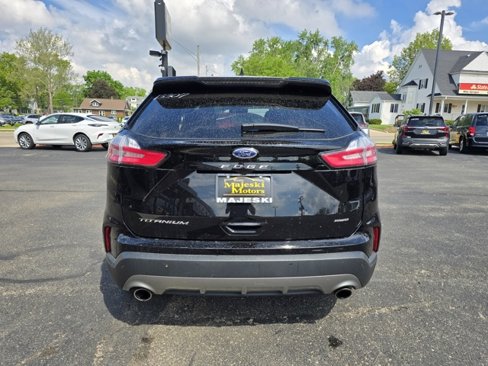 Used 2024 Ford Edge Titanium image 6