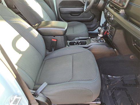 Used 2024 Jeep Wrangler Unlimited Rubicon 4xe image 26