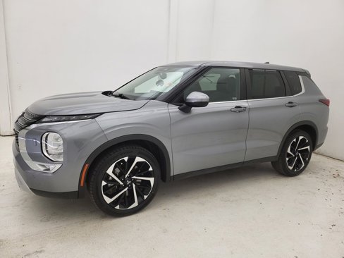 Used 2024 Mitsubishi Outlander SE image 22