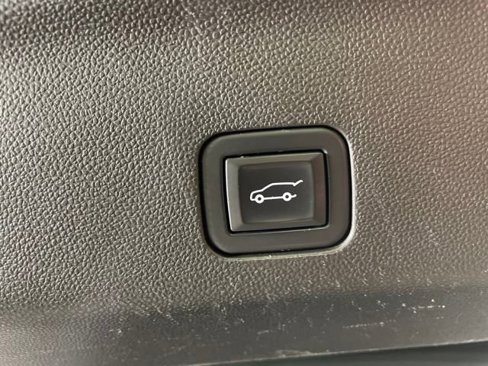 Used 2021 Chevrolet Tahoe RST image 9