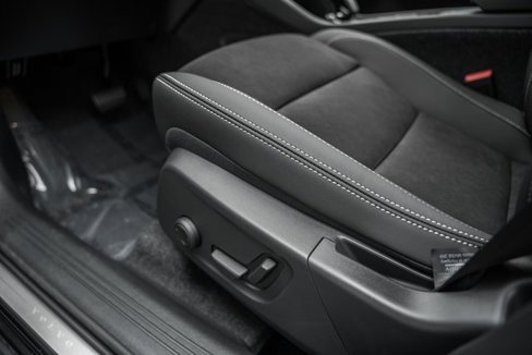 New 2026 Volvo XC40 B5 Ultra w/ Protection Package Premier image 35