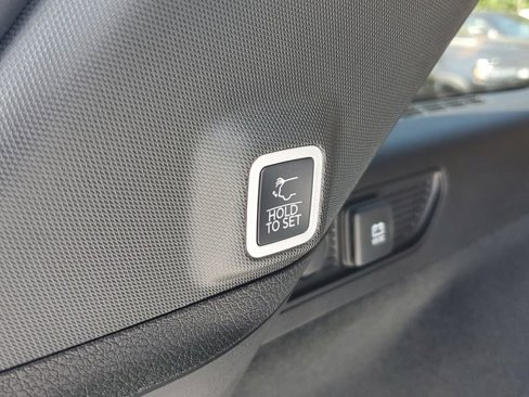 New 2025 Jeep Grand Cherokee Summit image 10