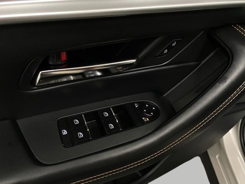 Certified 2025 MAZDA CX-90 Plug-In Hybrid w/Premium Sport image 33