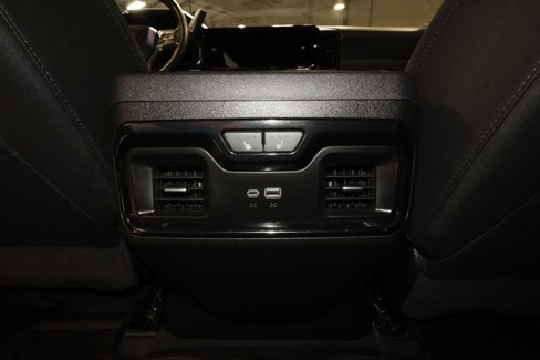 Certified 2024 Chevrolet Silverado 2500 ZR2 w/ Technology Package image 32