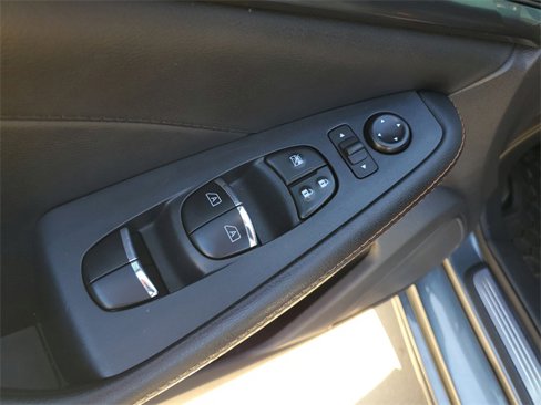Used 2023 Nissan Maxima SR w/ Sport Mat Group image 14