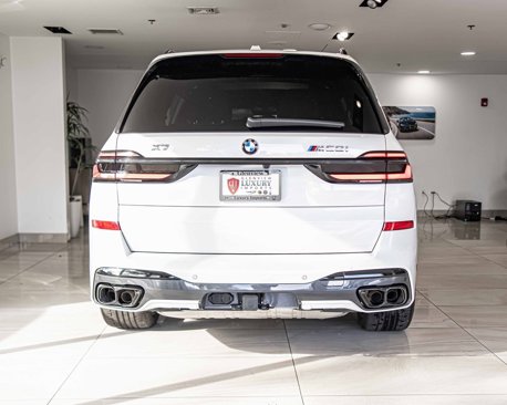 Used 2025 BMW X7 M60i w/ Climate Comfort Package image 13