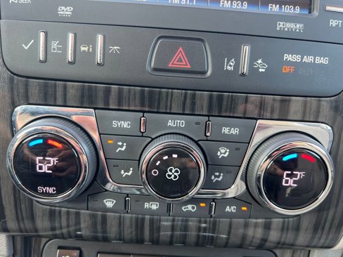Used 2014 Chevrolet Traverse LTZ image 25