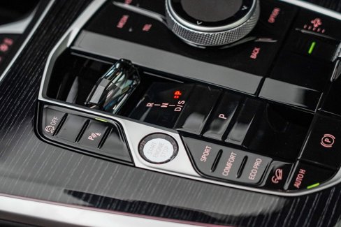 New 2026 BMW X7 M60i image 21