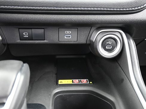 Used 2025 Toyota Grand Highlander AWD Hybrid image 25