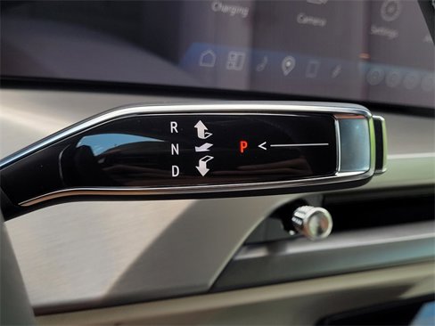 New 2026 Cadillac Vistiq Sport image 17