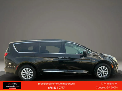Used 2017 Chrysler Pacifica Touring-L image 5