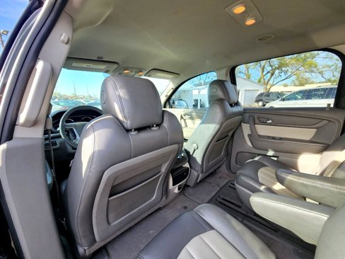 Used 2015 GMC Acadia SLE image 14
