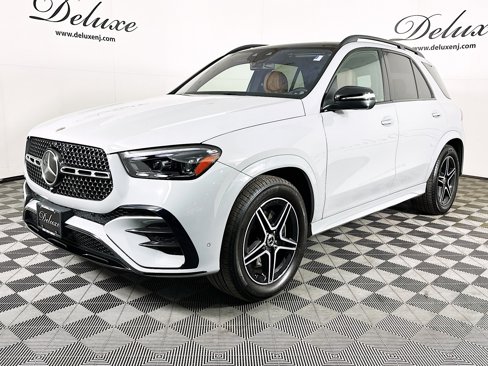 Used 2024 Mercedes-Benz GLE 450 4MATIC w/ AMG Line Exterior image 3