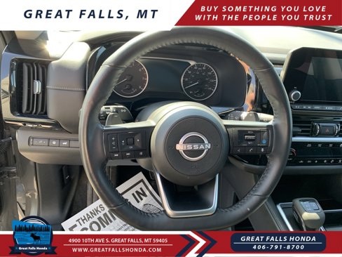 Used 2024 Nissan Pathfinder SV image 17