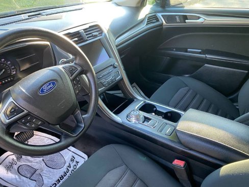 Used 2018 Ford Fusion SE w/ Fusion SE Technology Package image 4