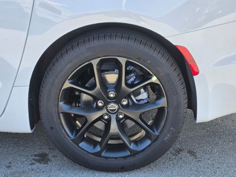 New 2026 Chrysler Pacifica Limited image 15