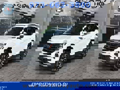 Used 2024 Volkswagen Atlas SE w/ Panoramic Sunroof Package image 1