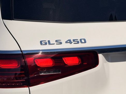 New 2026 Mercedes-Benz GLS 450 4MATIC image 9