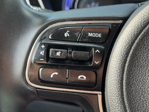 Used 2022 Kia Niro LXS image 35