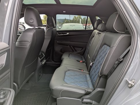 New 2026 Volkswagen Atlas Cross Sport SEL Premium R-Line image 28