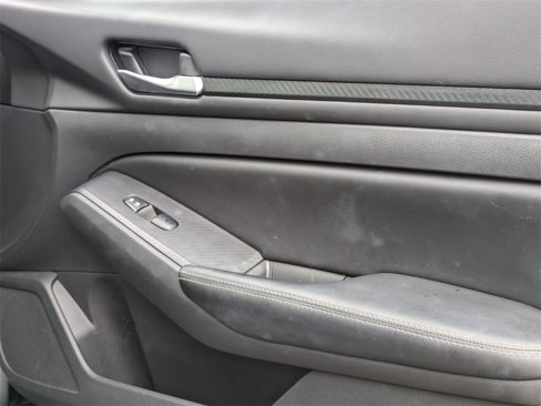 Used 2024 Nissan Altima 2.5 SV image 31