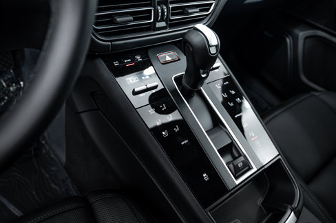 New 2026 Porsche Macan image 17