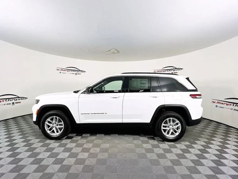 New 2025 Jeep Grand Cherokee Laredo X w/ Luxury Tech Group I image 5