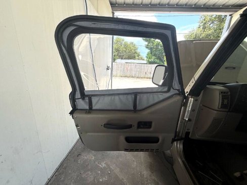 Used 2006 Jeep Wrangler X image 17