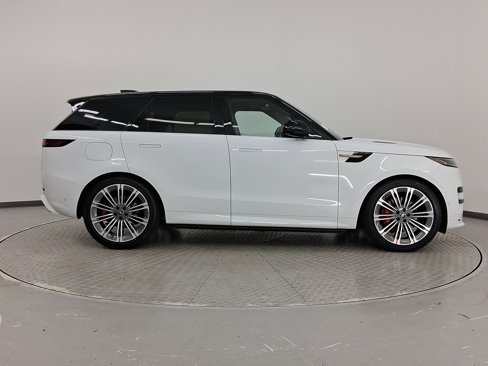 Used 2024 Land Rover Range Rover Sport Dynamic SE image 8