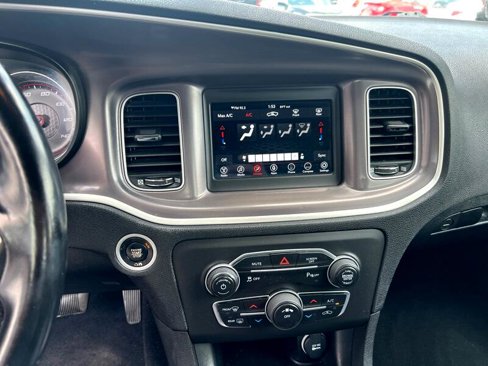 Used 2022 Dodge Charger SXT image 17