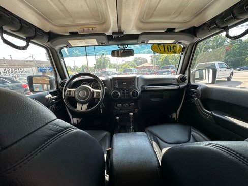 Used 2018 Jeep Wrangler Unlimited Sport image 15