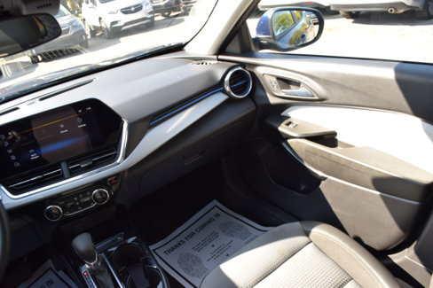 Used 2024 Chevrolet Trax LT w/ Driver Confidence Package image 16