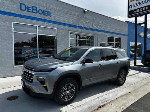 New 2026 Chevrolet Traverse LT image 1