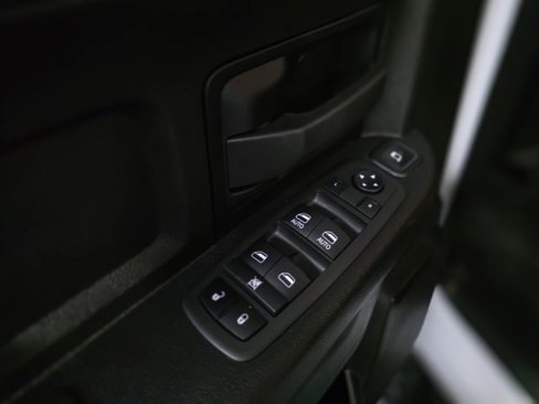 Used 2024 RAM 2500 Tradesman w/ Chrome Appearance Group image 30